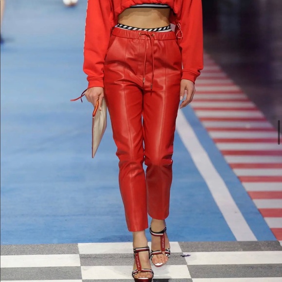 $1,159 Tommy Hilfiger Red Leather Ankle Trousers - Picture 3 of 8